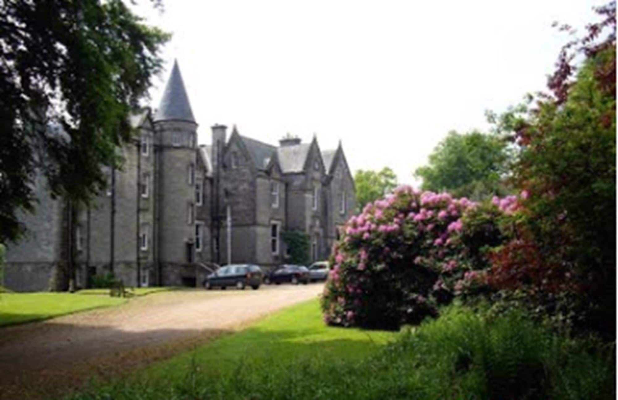 Отель Stravithie Castle Boarhills Экстерьер фото