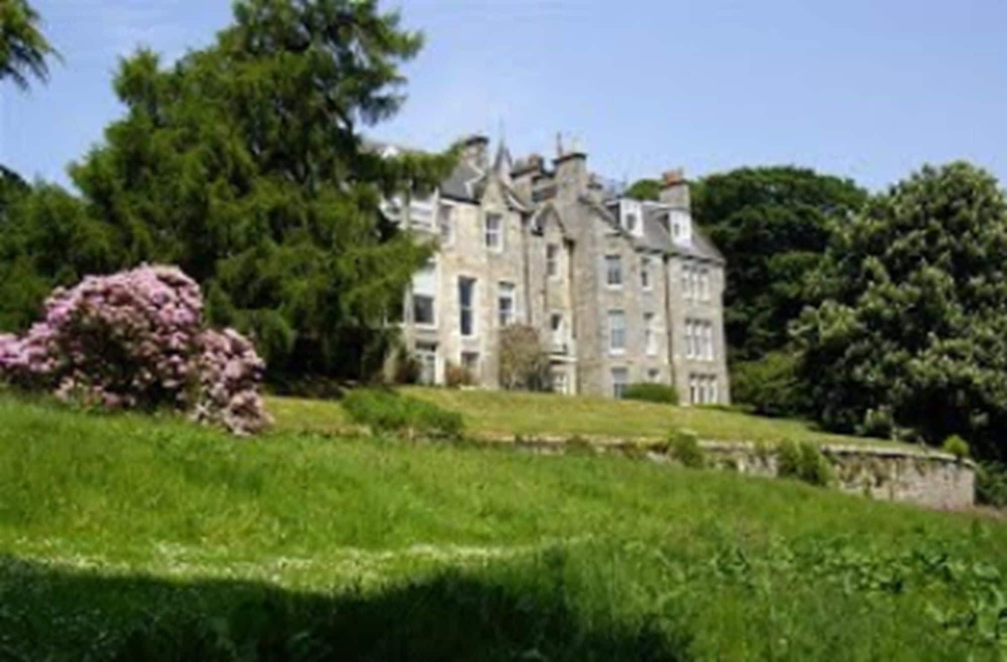 Отель Stravithie Castle Boarhills Экстерьер фото